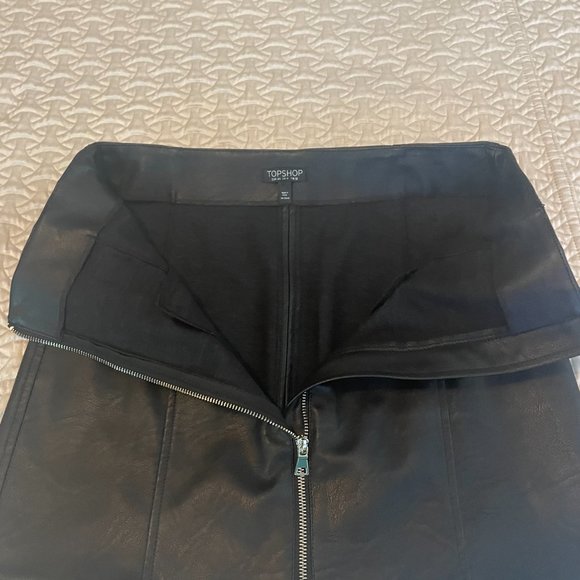 Topshop Motto Black Faux Leather Skirt Size US 8 (Euro 40) - Picture 8 of 11